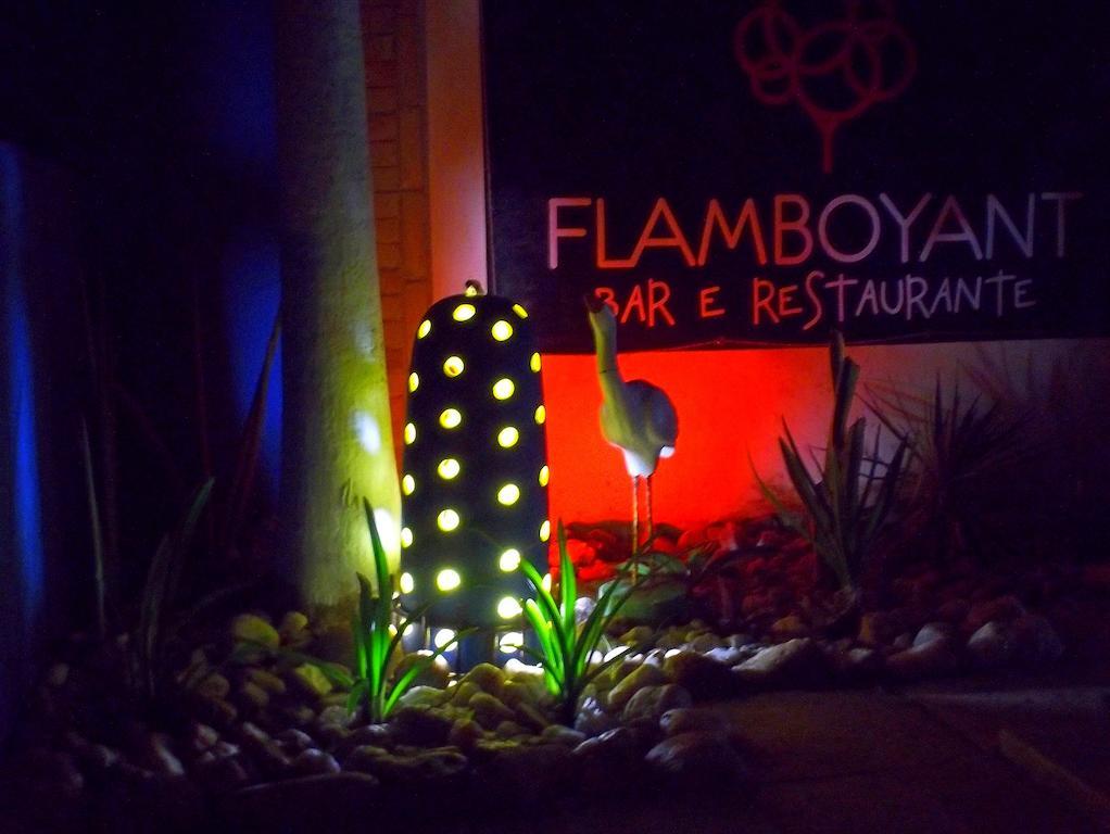 Flamboyant Village - Praia Das Fontes - 50mt Da Gruta Mãe D'água Beberibe